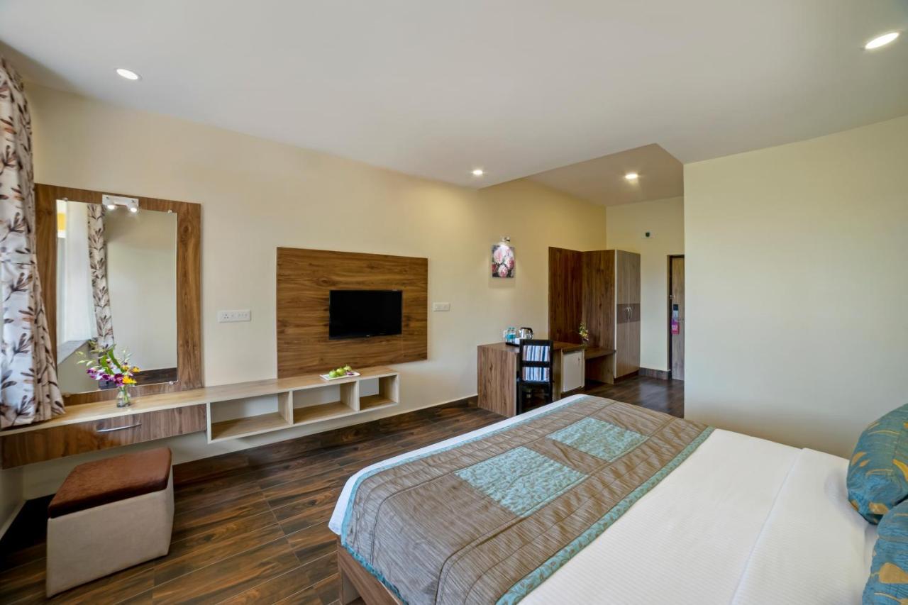 Hotel Sterling Karwar Esterno foto