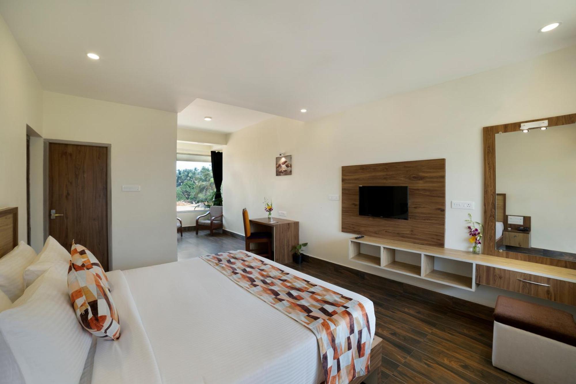 Hotel Sterling Karwar Esterno foto