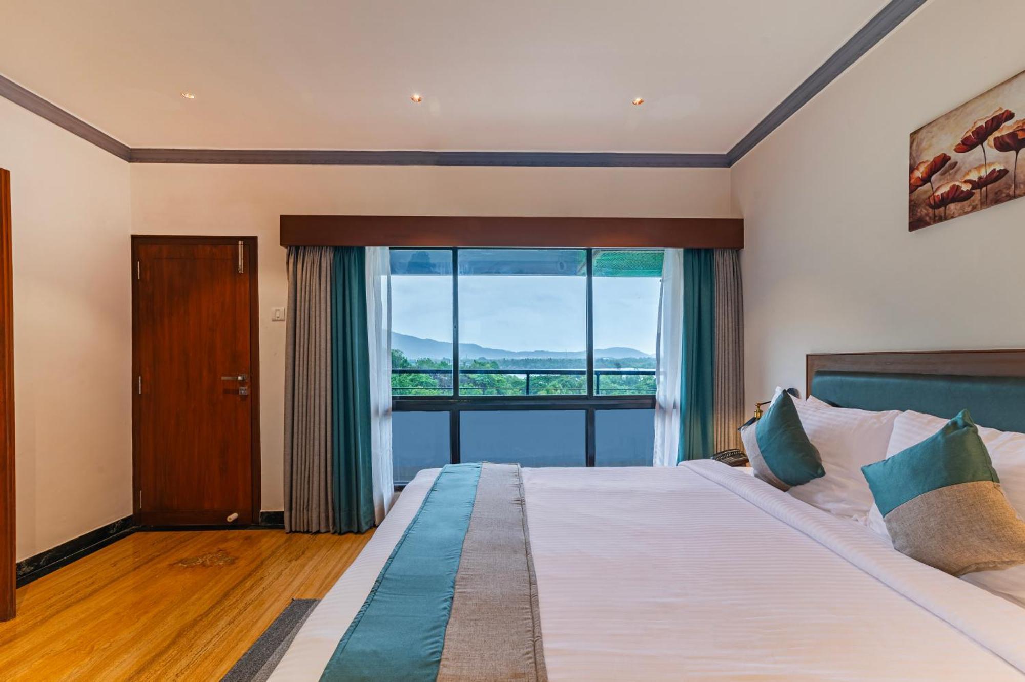 Hotel Sterling Karwar Esterno foto