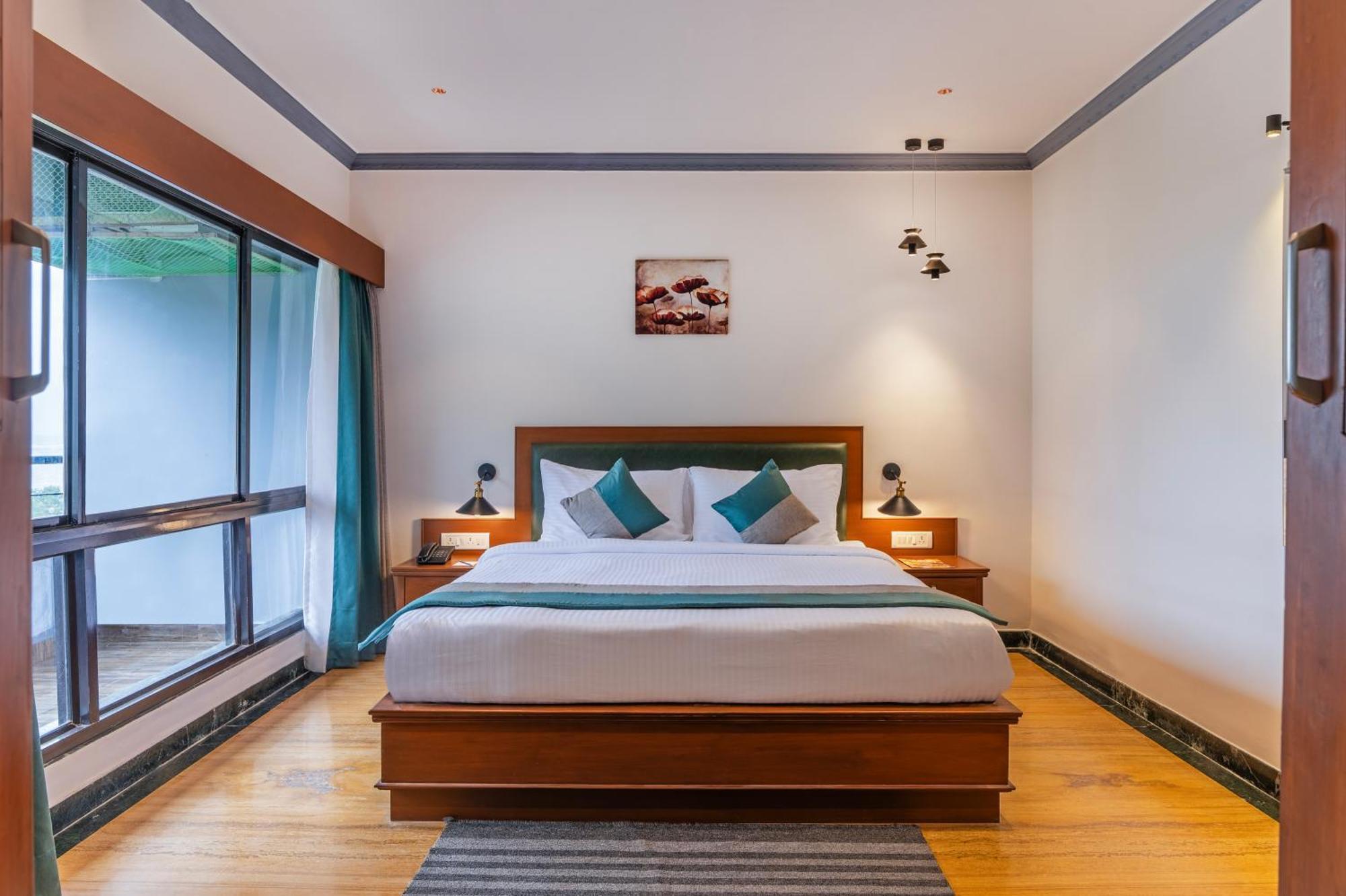 Hotel Sterling Karwar Esterno foto