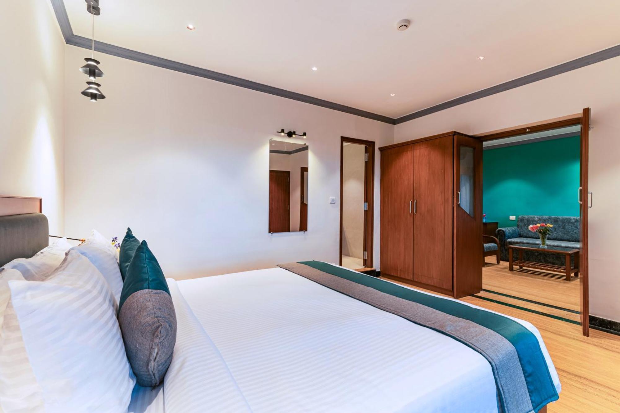 Hotel Sterling Karwar Esterno foto