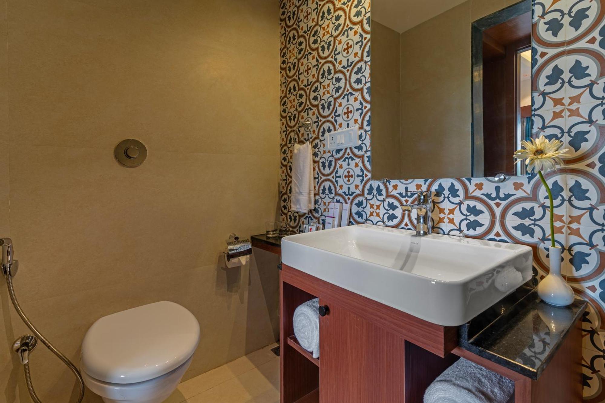 Hotel Sterling Karwar Esterno foto