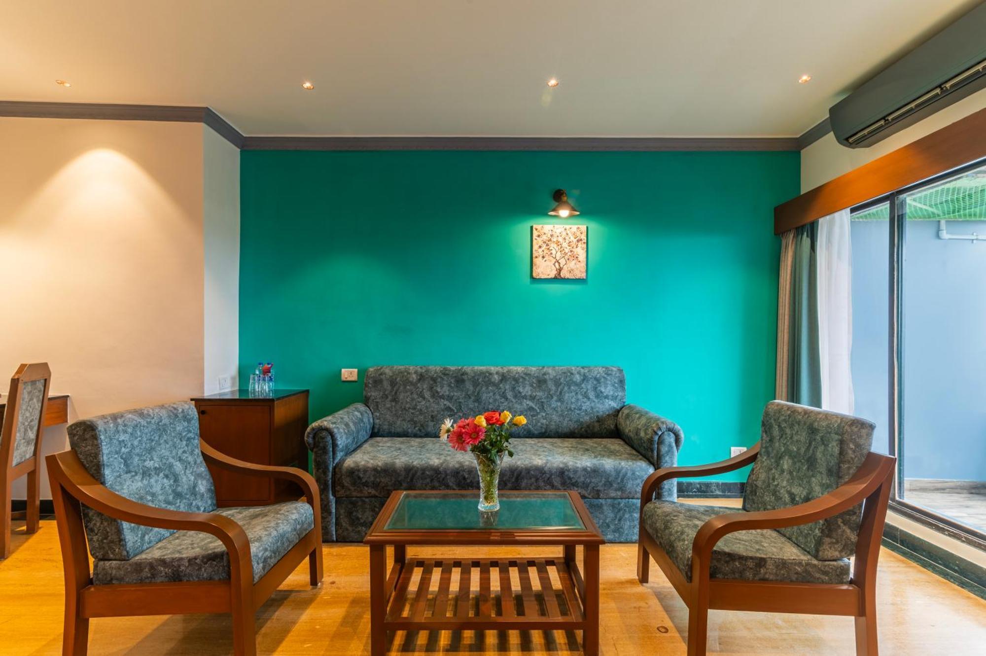 Hotel Sterling Karwar Esterno foto
