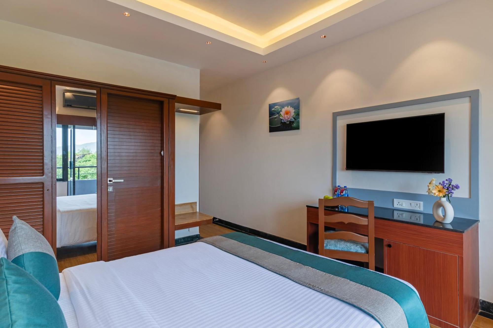 Hotel Sterling Karwar Esterno foto