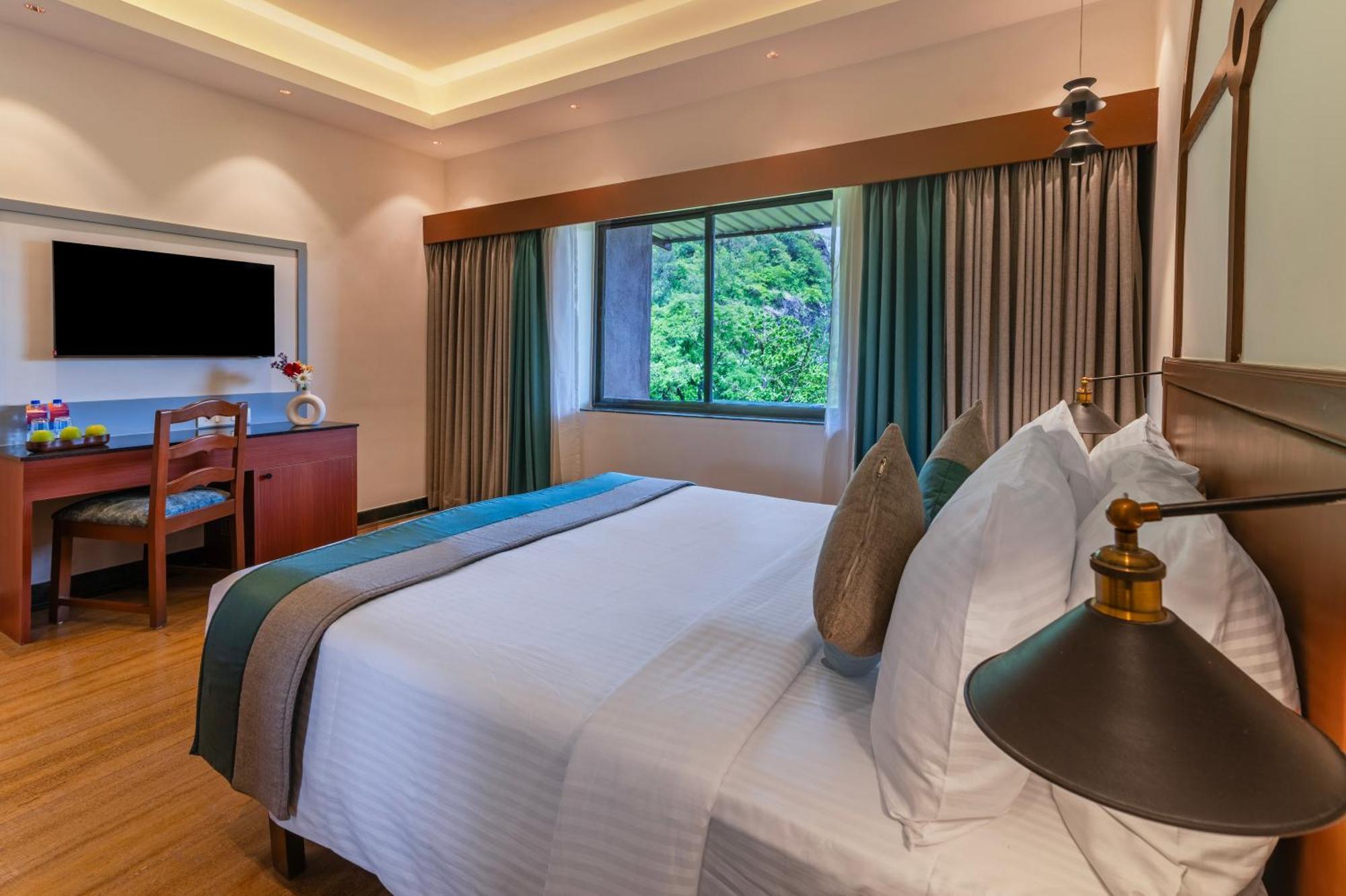 Hotel Sterling Karwar Esterno foto