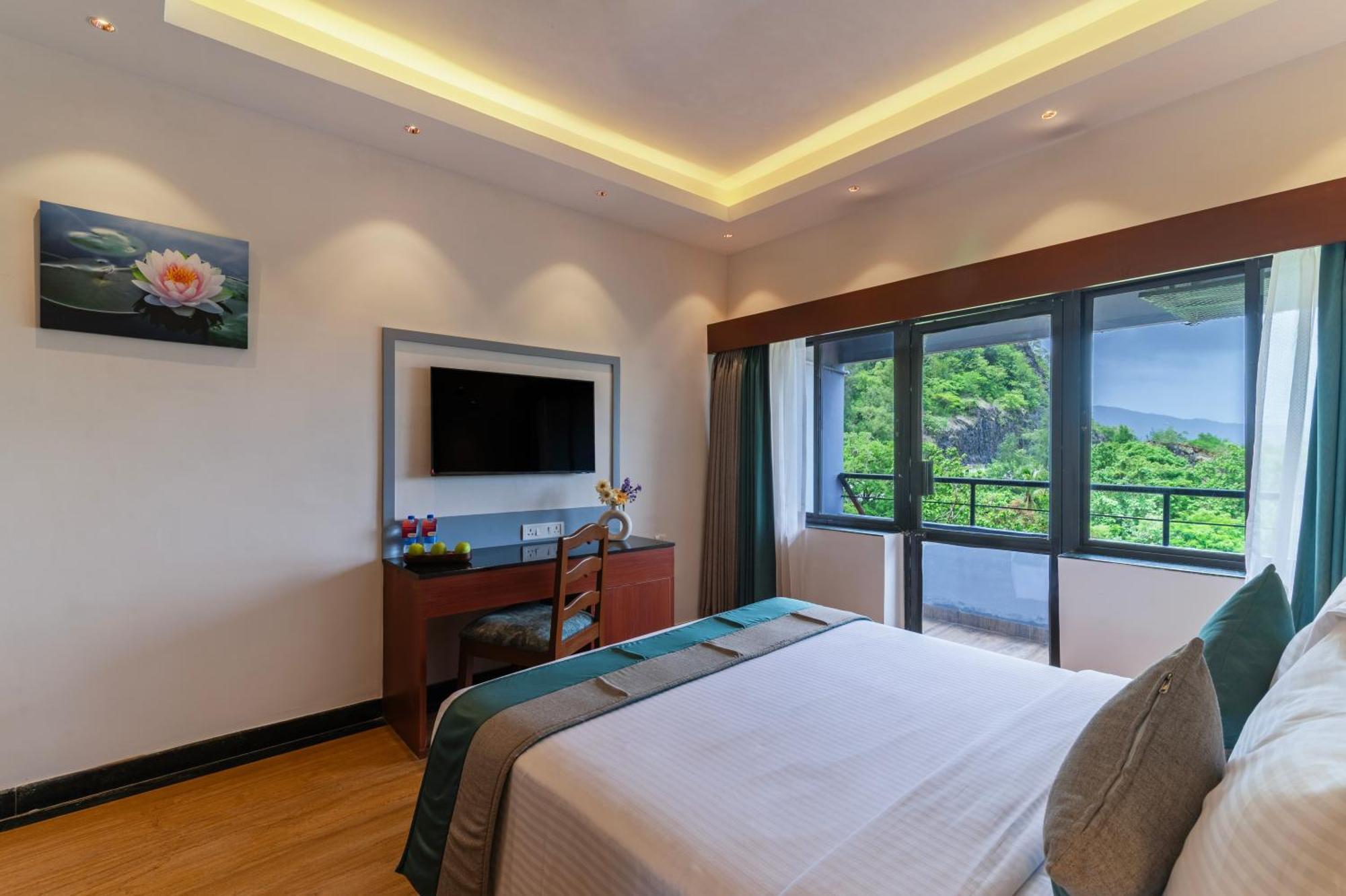 Hotel Sterling Karwar Esterno foto