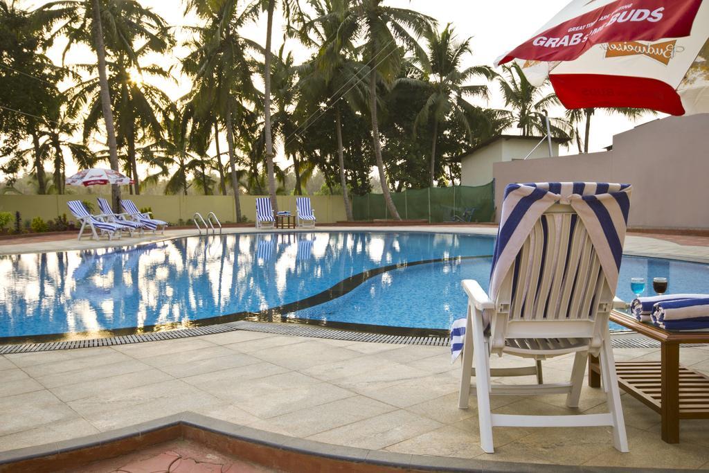 Hotel Sterling Karwar Esterno foto