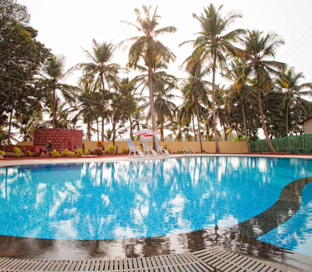 Hotel Sterling Karwar Esterno foto