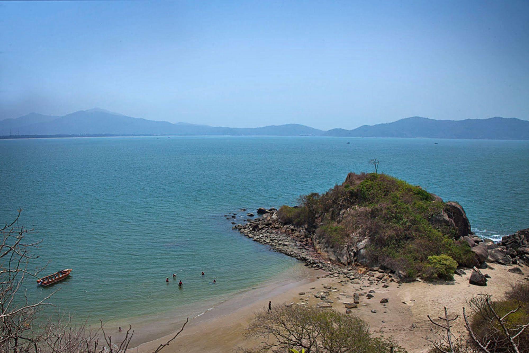 Hotel Sterling Karwar Esterno foto