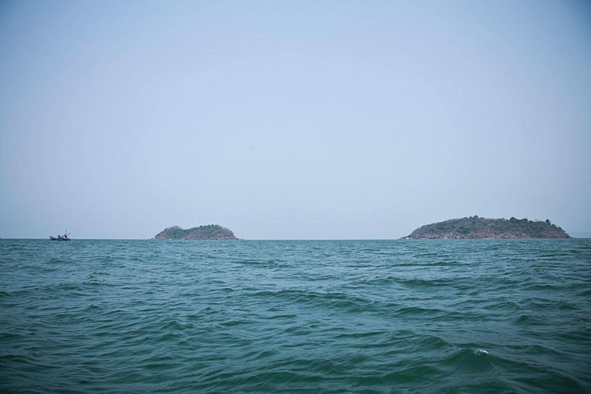 Hotel Sterling Karwar Esterno foto