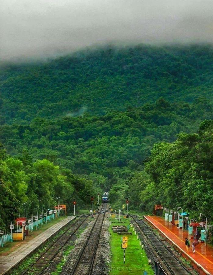 Hotel Sterling Karwar Esterno foto